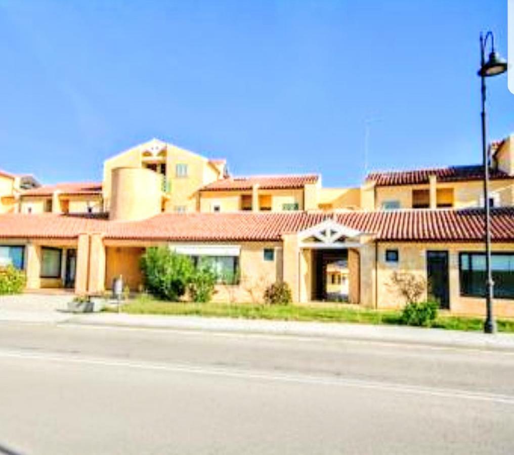 La Casa Di Chris Lägenhet Golfo Aranci Exteriör bild